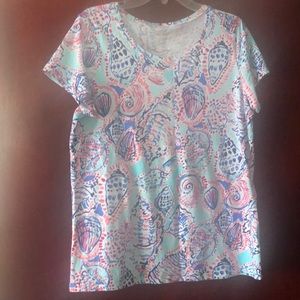 Like new Lilly Pulitzer t shirt